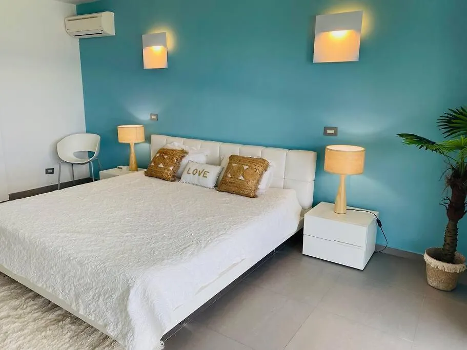 Luxury Villa On The Lagoon Lowlands Sint Maarten/Saint Martin